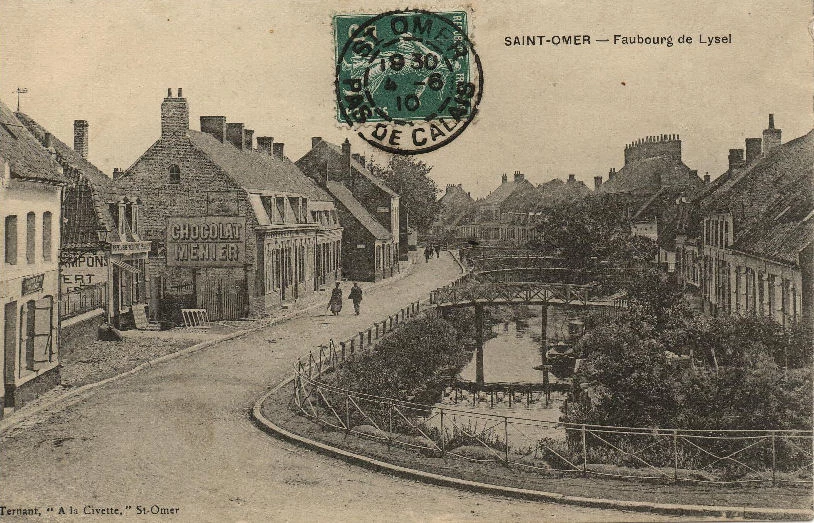 (b)- Aprés le pont de la gare