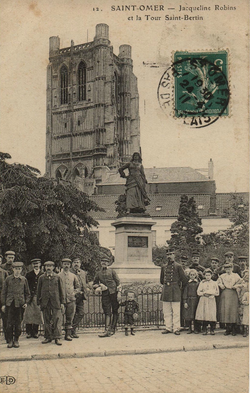 (d)- Il y a du monde