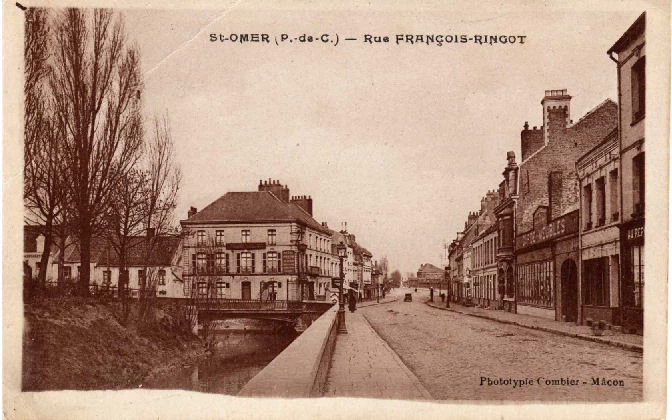 (a)- Le long de la riviére