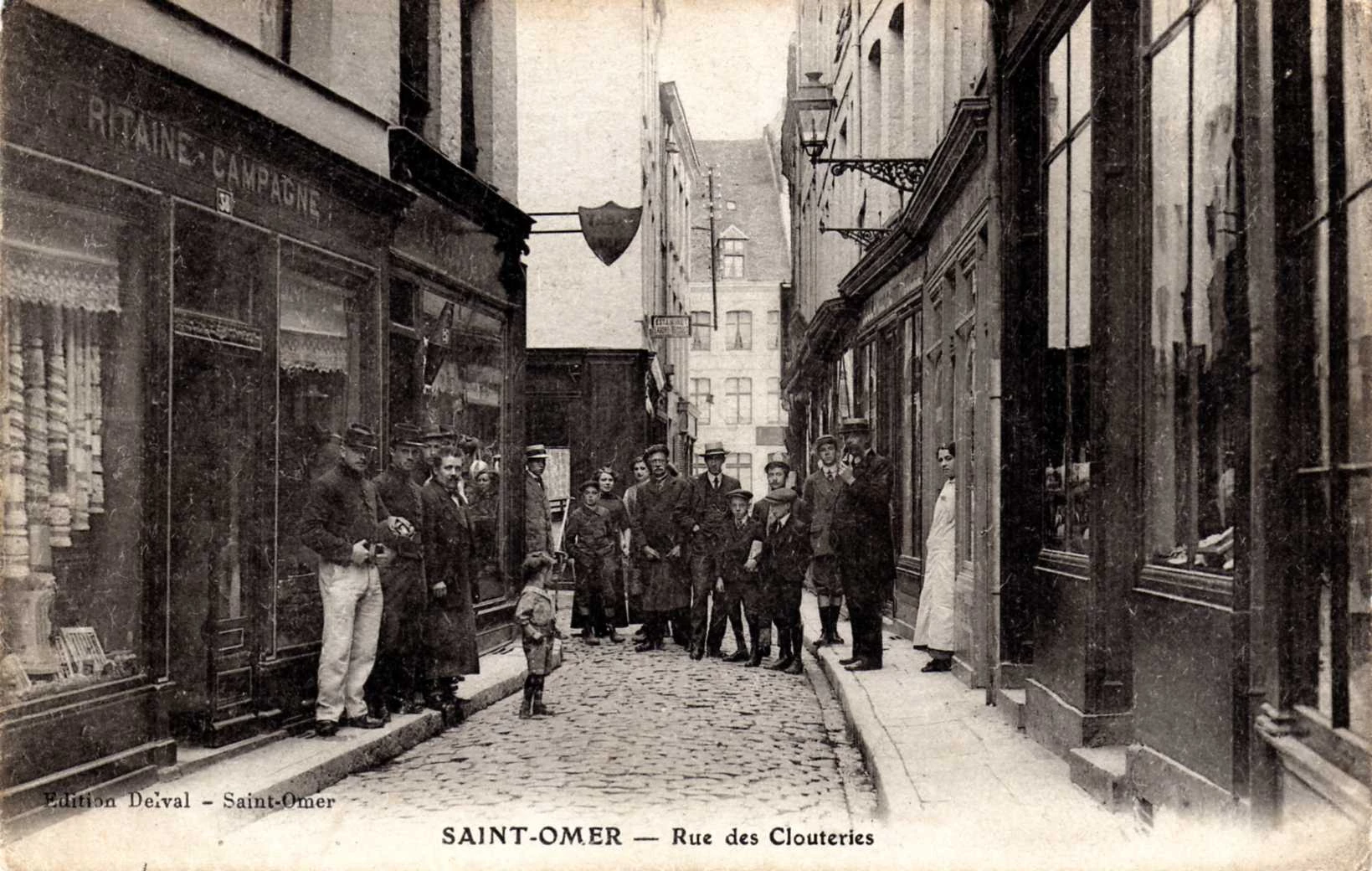 (e)-Une rue étroite