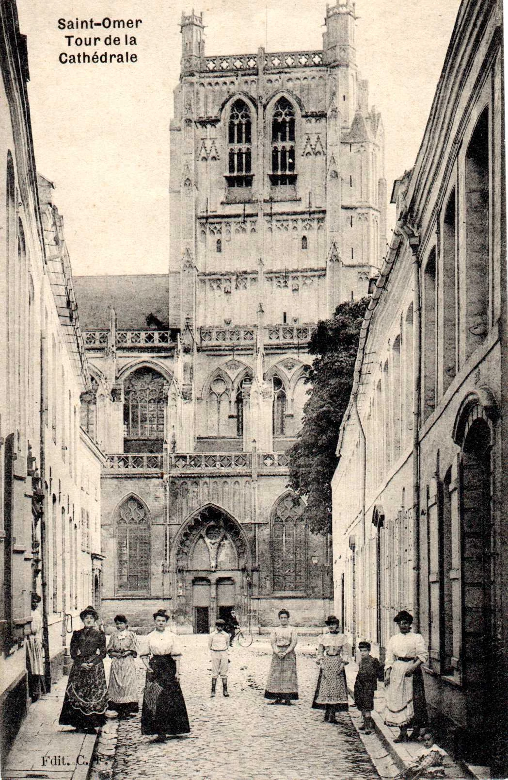 (b)- Vue sur la tour