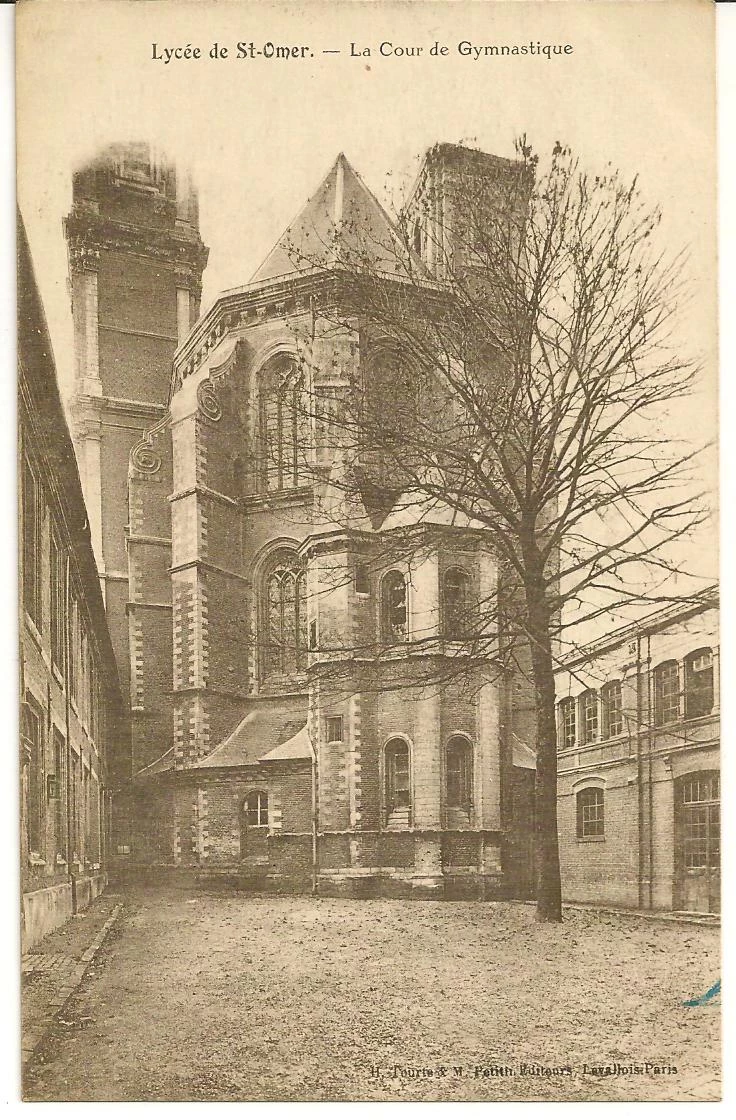 (b)- Vue sur la chapelle