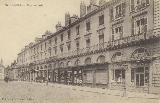 (p)- Autour de la place